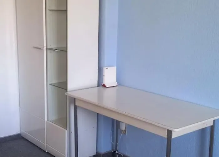 Rum i privatbostad Berzi Wg *